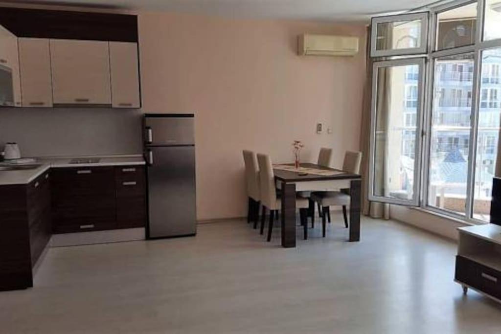 Rose Garden Omax Apartments Slantschew brjag Exterior foto